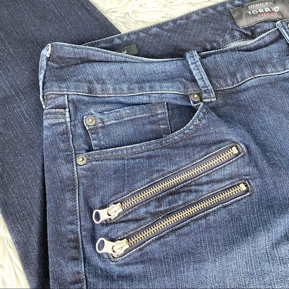 Torrid Premium Dark Wash Zipper Skinny Jegging Jeans EUC - Picture 3 of 10